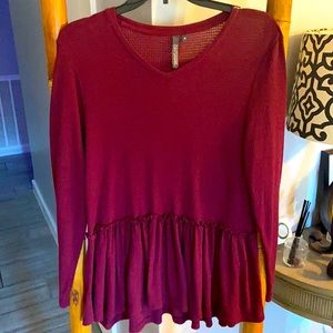 City Lights Cute Maroon Long Sleeve Waffle Top SZ MED